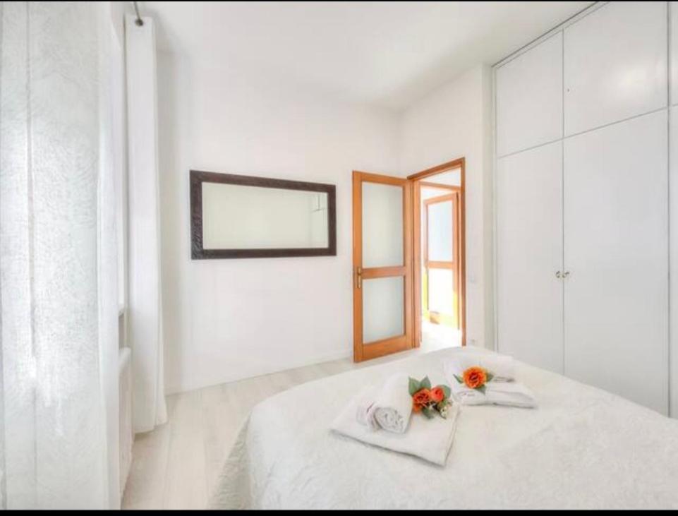 Apartment With View Lake Maggiore/Laveno Mombello Exteriör bild