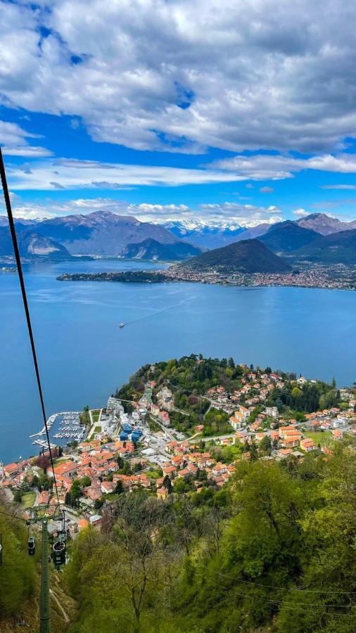 Apartment With View Lake Maggiore/Laveno Mombello Exteriör bild